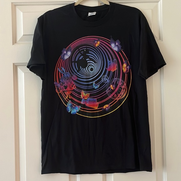 NWOT DISNEY Alice in Wonderland t- shirt - shirt sleeves - brilliant colors - Picture 2 of 8